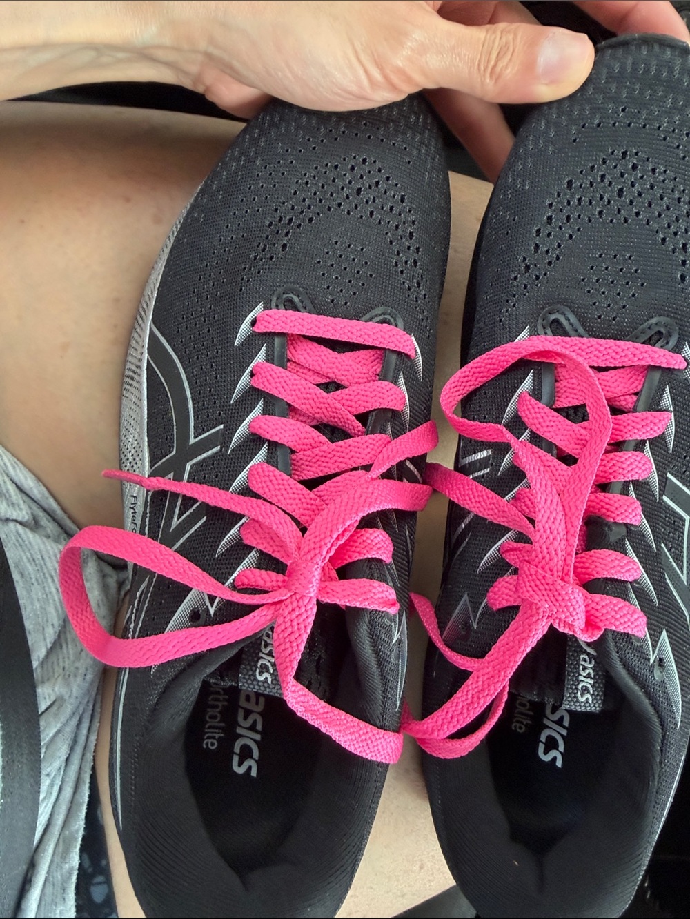 Brand nee, ASICS Black Athletic Shoes ortholite,with Bright Pink Laces